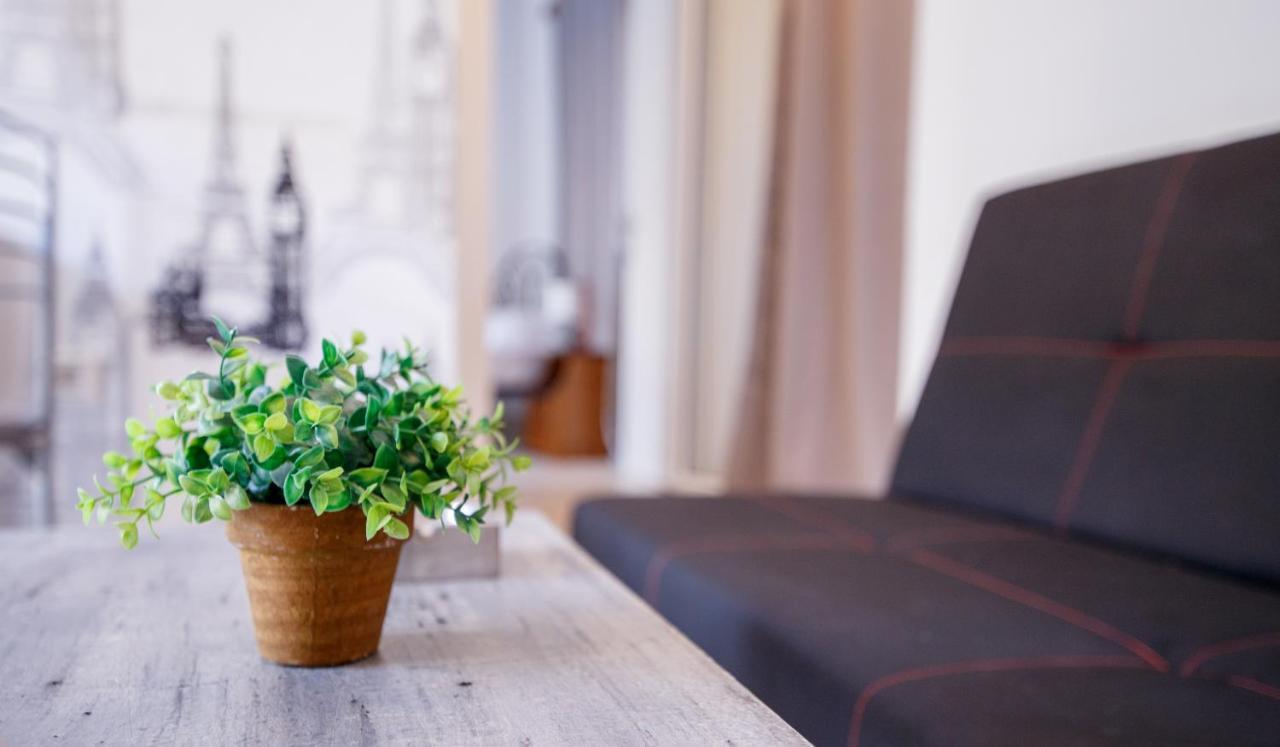 Modern Apartment Каламата Экстерьер фото